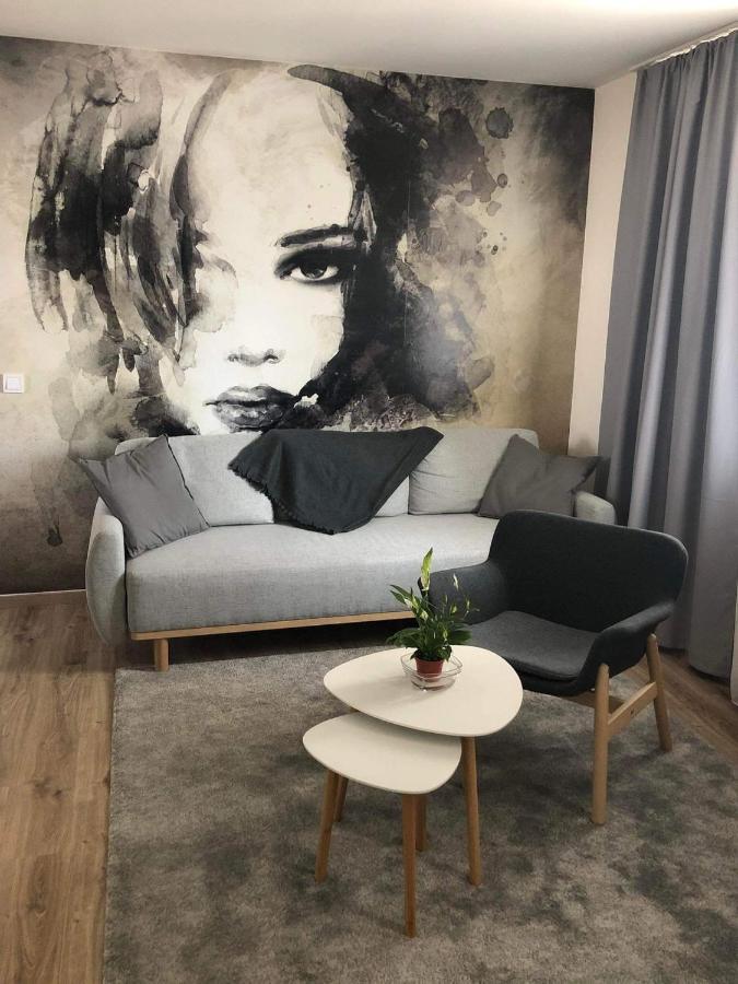 Brill Hotel Бекесксаба Екстериор снимка